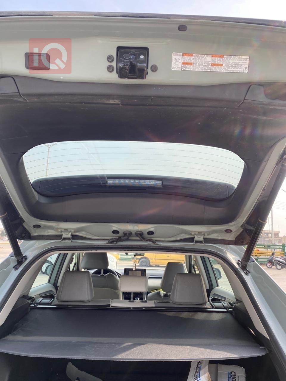 تۆیۆتا ڕاڤ 4